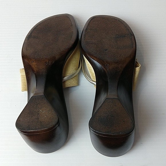 Italian Shoemakers | Shoes | Italian Shoemakers Gold Slip On Sandal Wedges 7 | Poshmark